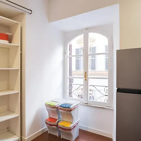 Trevi's Buddyrent Apartment